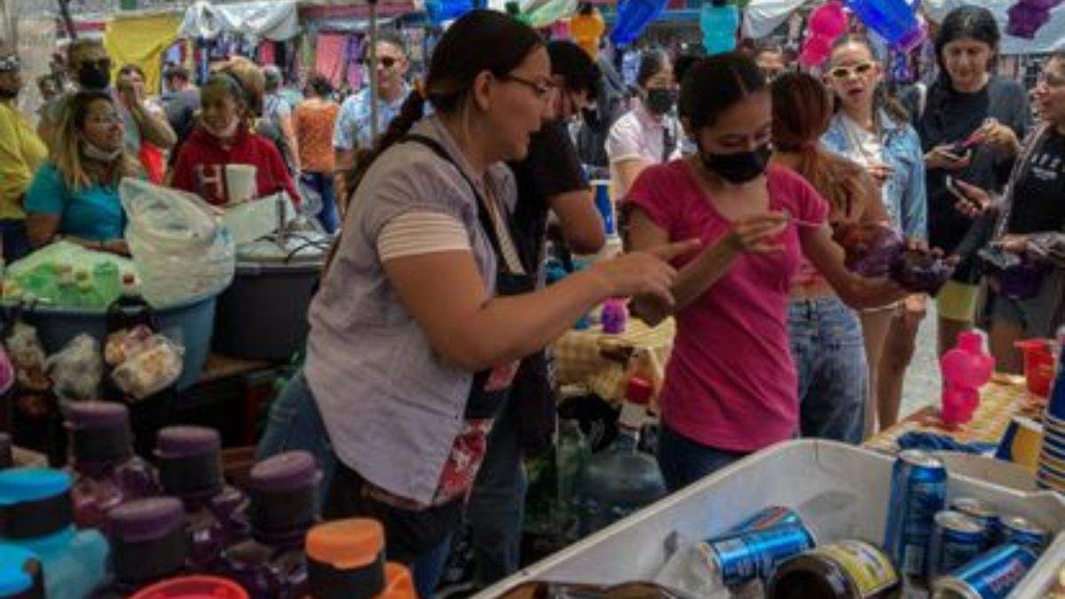 De acuerdo a la secretaría, se requieren permisos especiales para dar ciertos servicios