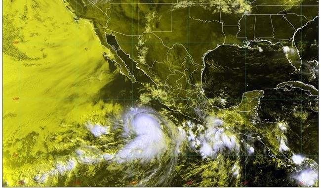 La zona más cercana al huracán ‘Adrián’ es Manzanillo, Colima, informó el Servicio Meteorológico Nacional de la Comisión Nacional del Agua