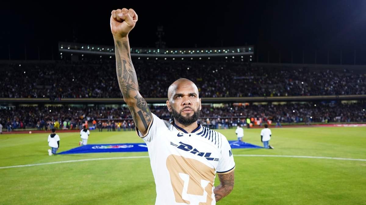 VIDEO Dani Alves debuta con Pumas y pone pase de gol contra Mazatlán. Foto: La Afición