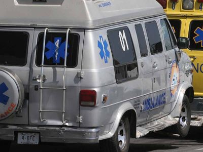 Gobierno va contra hospitales por apoyar ambulancias falsas "patito"