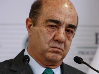 Detienen a Jesús Murillo Karam por caso Ayotzinapa