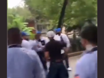 VIDEO: Riña es captada afuera de restaurante de CDMX