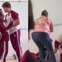 VIDEO Alumnos se pelean fuertemente enfrente de su maestra en Nayarit