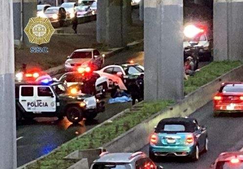 El hecho tuvo lugar porque a alguien se le ocurrió cruzar a pie y lo atropellaron