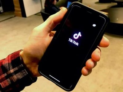 UE prohibe usar Tiktok en el teléfono celular